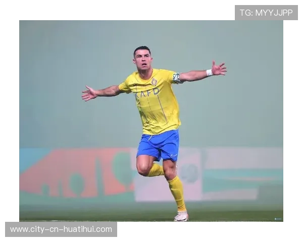 利雅得胜利定位球进攻，C罗抢到最佳落点